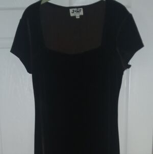 Jump BROWN Velvet Short Sleeve Scoop Neck Dress
